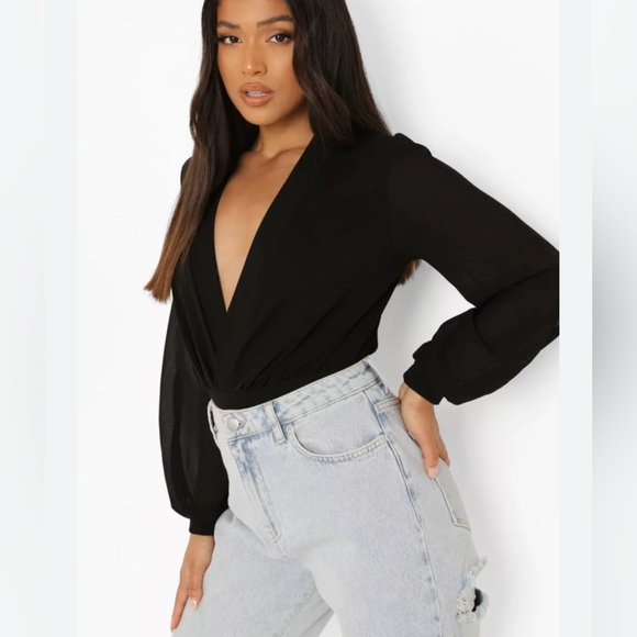Boohoo Elegant Black V-Neck Bodysuit - Picture 1 of 8